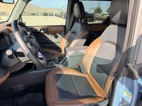 Used 2024 Ford Bronco Outer Banks AWD/4WD image 19