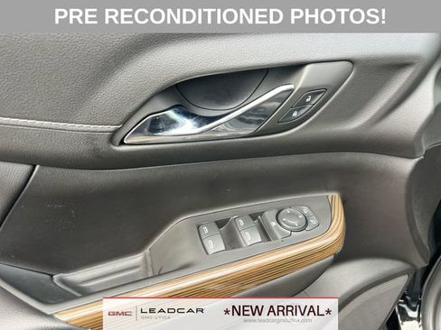 Used 2023 GMC Acadia SLE w/ Driver Convenience Package AWD/4WD image 22