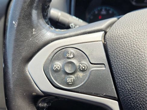 Used 2022 Chevrolet Colorado LT AWD/4WD image 18