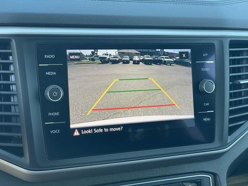 Used 2021 Volkswagen Atlas SE w/ Panoramic Sunroof Package FWD image 14