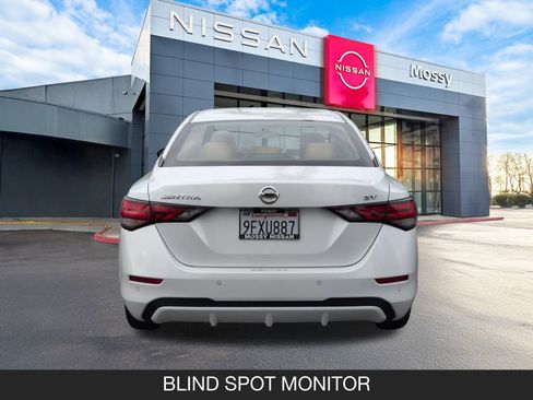 Used 2023 Nissan Sentra SV w/ SV Premium Package image 9