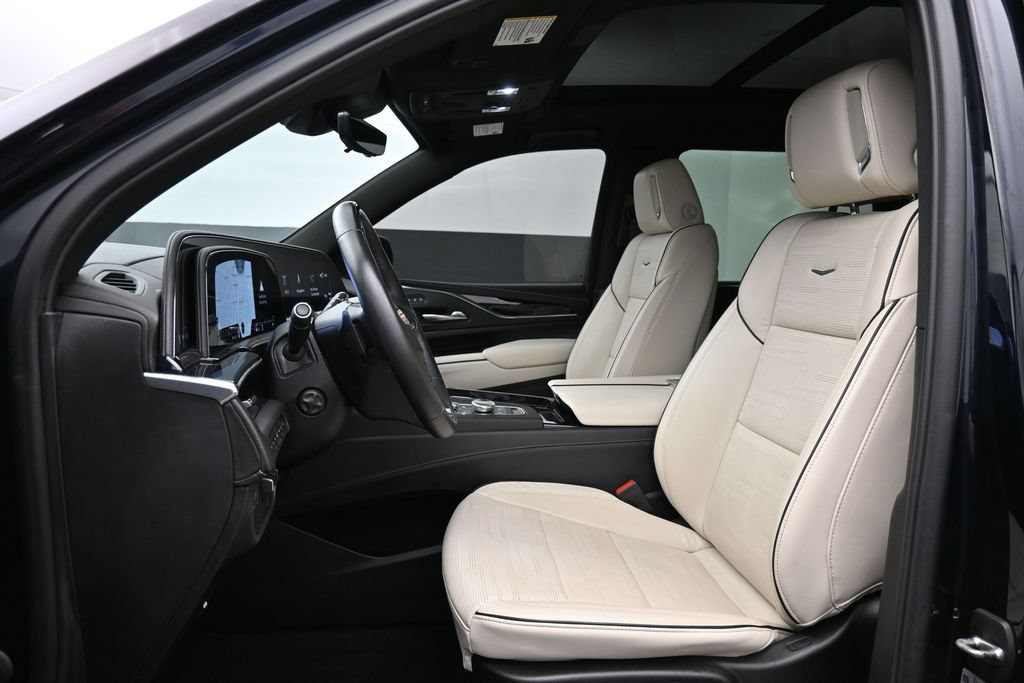 Used 2023 Cadillac Escalade Sport w/ Touring Package AWD/4WD image 10