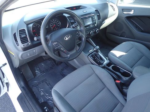 Used 2017 Kia Forte LX w/ LX Popular Package FWD image 9