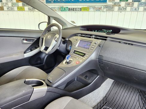 Used 2012 Toyota Prius Three FWD image 2