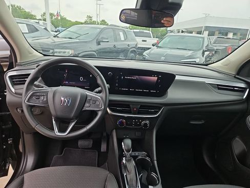 Used 2025 Buick Encore GX Preferred FWD image 19