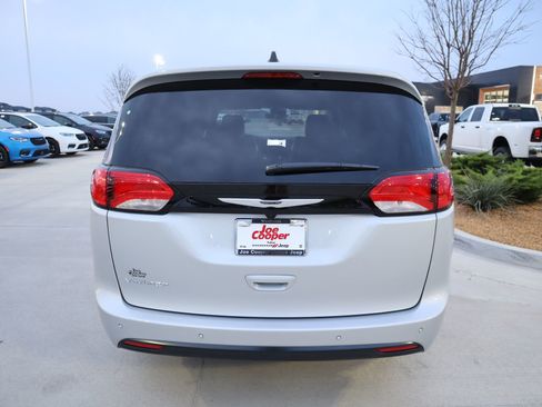 New 2026 Chrysler Voyager LX FWD image 23