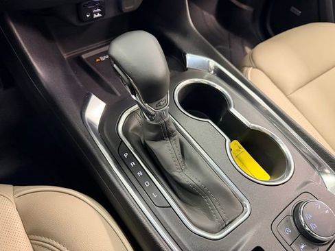 Certified 2023 Chevrolet Traverse Premier image 19