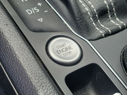 Used 2022 Volkswagen Atlas SEL R-Line image 27