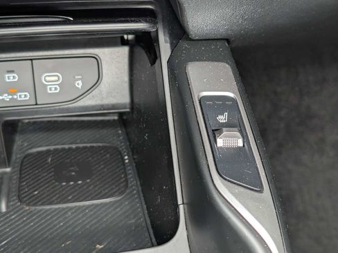 Certified 2025 Kia Sorento EX AWD/4WD image 33