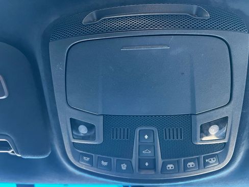 Used 2017 Lincoln Continental Black Label w/ Rear-seat Package image 37