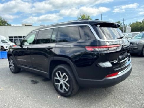 Used 2023 Jeep Grand Cherokee L Limited AWD/4WD image 18