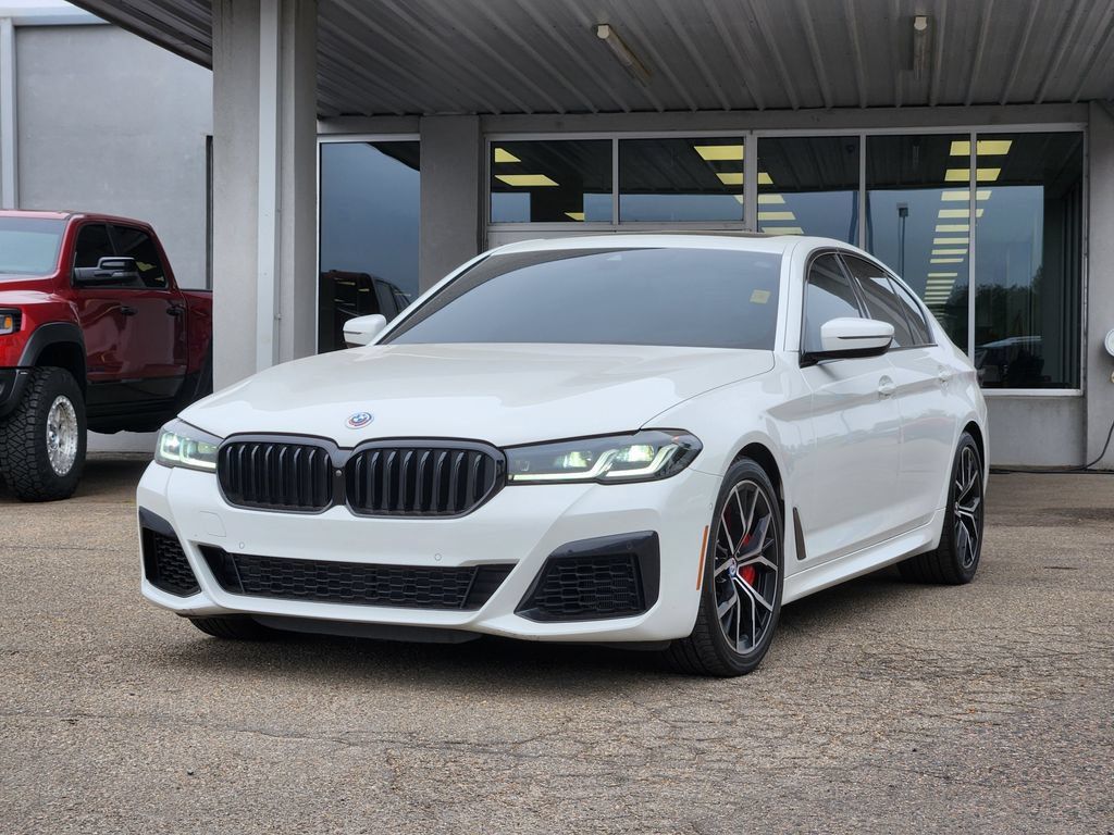 Used 2023 BMW M550i xDrive w/ Executive Package AWD/4WD image 4