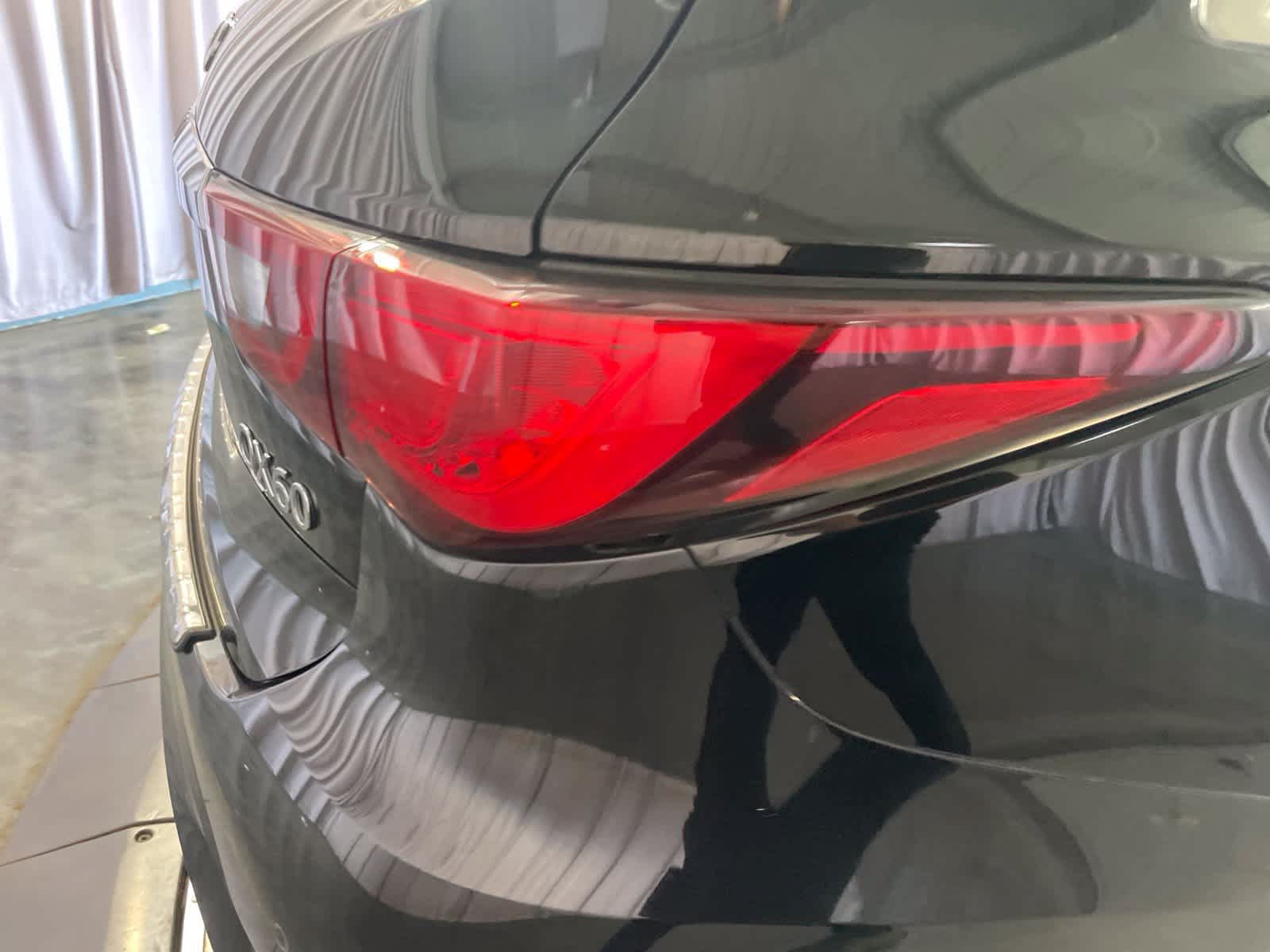 Used 2019 INFINITI QX60 Luxe w/ Essential Package FWD image 17