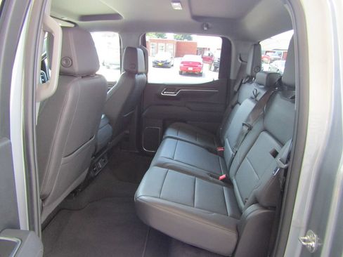 Used 2025 GMC Sierra 1500 SLT AWD/4WD image 34