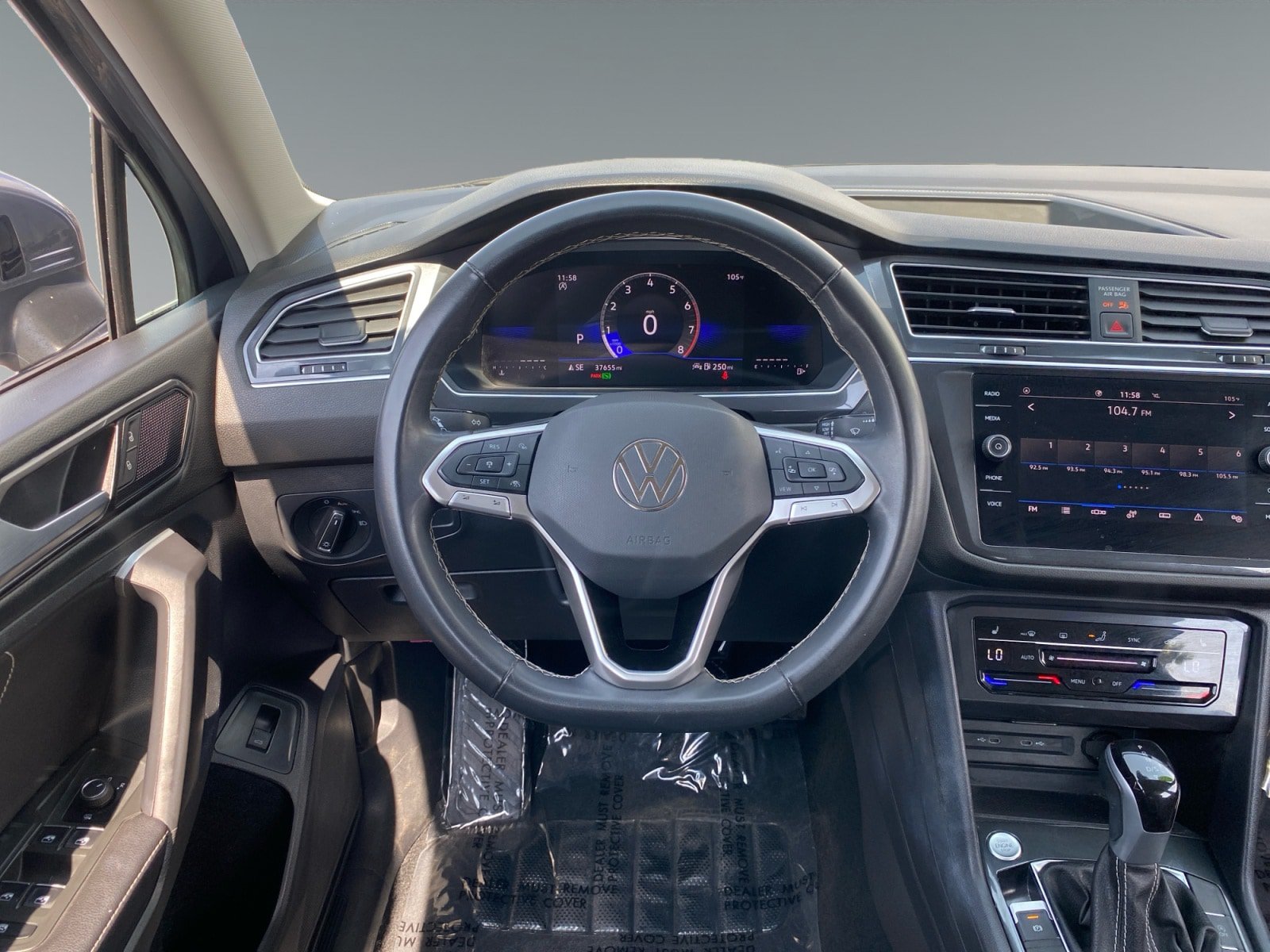 Used 2024 Volkswagen Tiguan Wolfsburg Edition FWD image 12