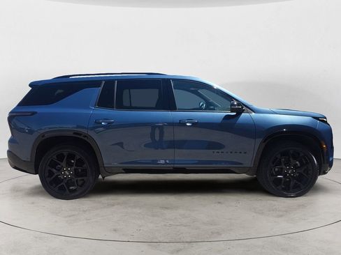 Certified 2025 Chevrolet Traverse RS w/ LPO, Floor Liner Package AWD/4WD image 6