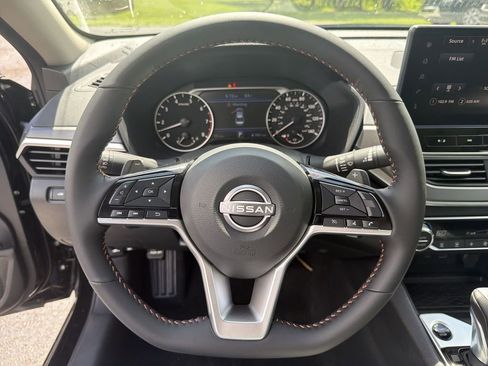 New 2026 Nissan Altima 2.5 SR w/ SR Midnight Edition Package FWD image 28