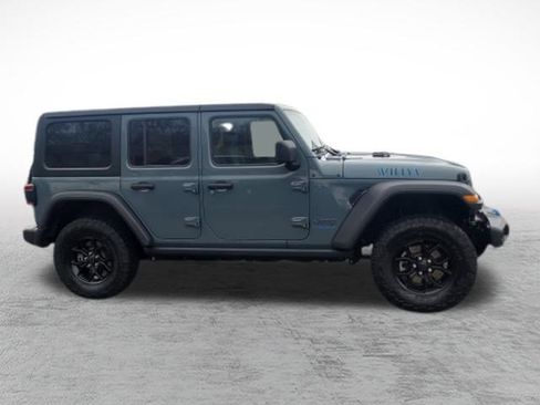 Used 2024 Jeep Wrangler Unlimited image 5