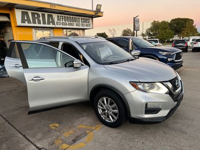 Used 2017 Nissan Rogue SV