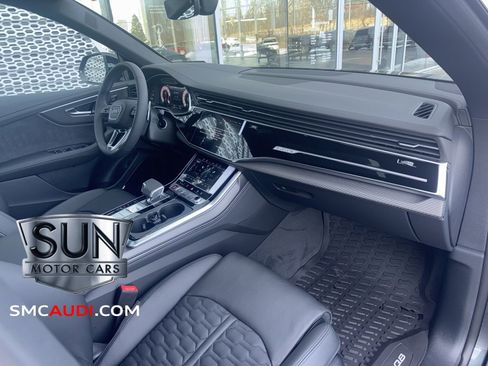 New 2025 Audi RS Q8 performance image 10