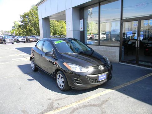 Used 2011 MAZDA MAZDA2 Sport image 2
