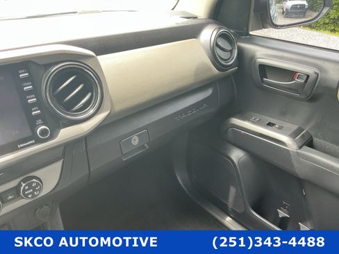 Used 2020 Toyota Tacoma SR5 RWD image 24