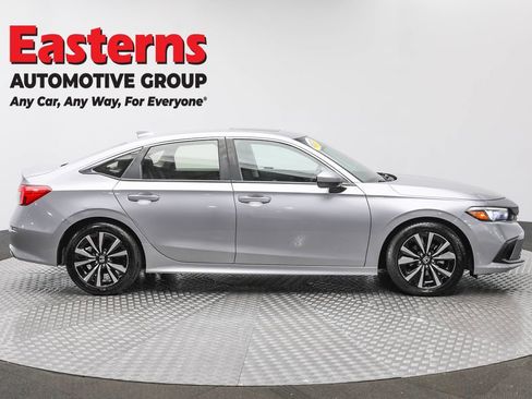 Used 2022 Honda Civic EX image 4