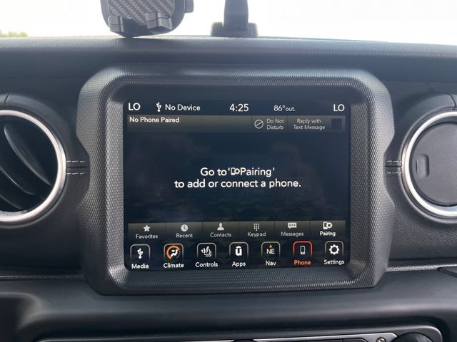 Used 2020 Jeep Gladiator Overland AWD/4WD image 23
