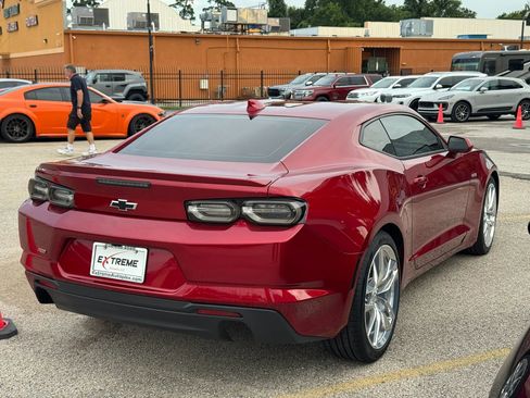 Used 2021 Chevrolet Camaro LT w/ Wild Cherry Design Package 1 RWD image 4