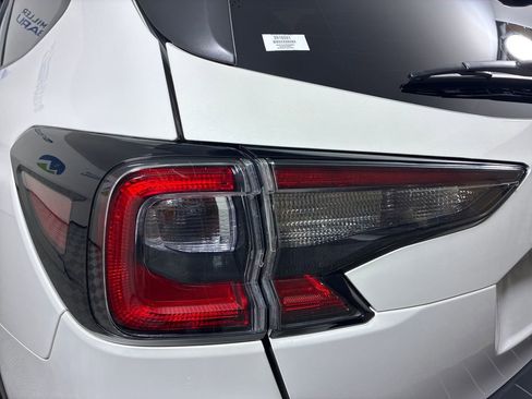 Used 2024 Subaru Outback Premium image 7
