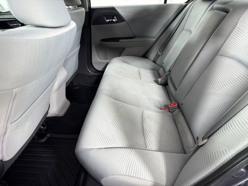 Used 2016 Honda Accord LX image 19