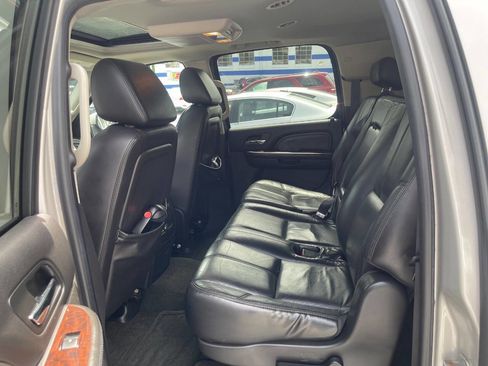Used 2007 GMC Yukon XL Denali AWD/4WD image 19
