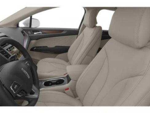 Used 2018 Lincoln MKC Select w/ Select Plus Package image 9