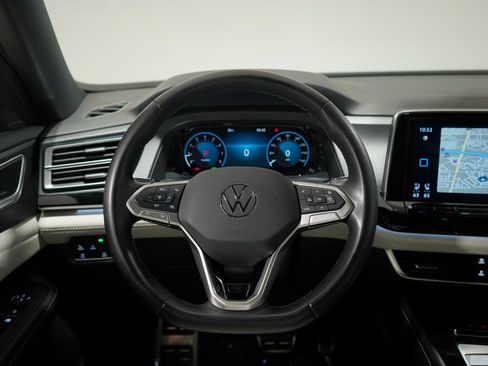 Used 2024 Volkswagen Atlas Cross Sport SEL Premium R-Line AWD/4WD image 9