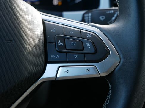 Used 2021 Volkswagen Atlas Cross Sport SEL Premium image 23