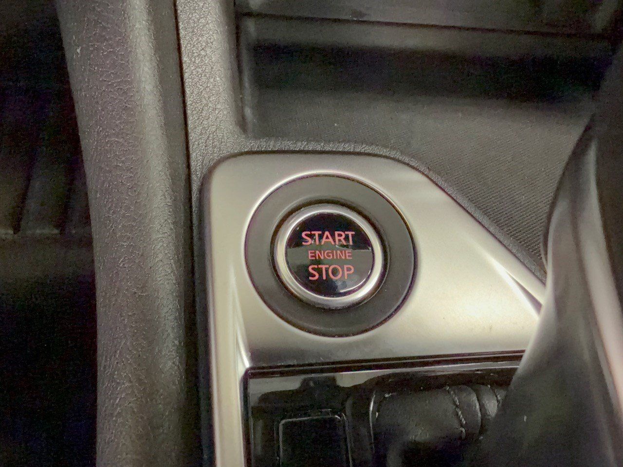 Used 2025 Nissan Sentra SV FWD image 20