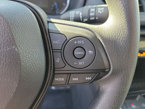 Used 2023 Toyota RAV4 XLE image 29