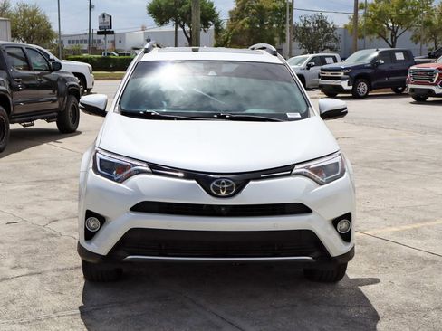 Used 2018 Toyota RAV4 Limited w/ Advanced Technology Package AWD/4WD image 4