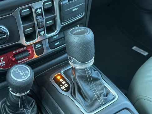 New 2026 Jeep Gladiator Mojave image 21