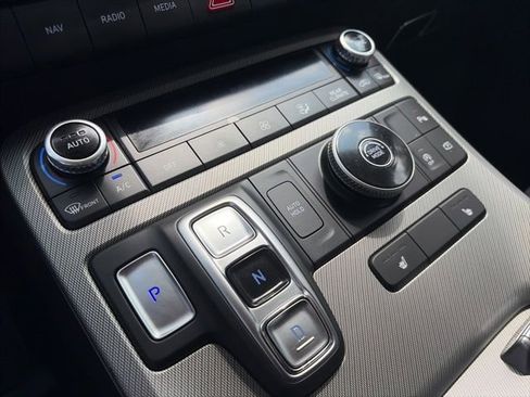 Used 2024 Hyundai Palisade SEL FWD image 13