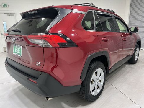 Used 2019 Toyota RAV4 LE w/ All Weather Liner Package image 8