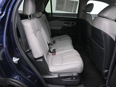 Certified 2024 Honda Pilot Touring image 27