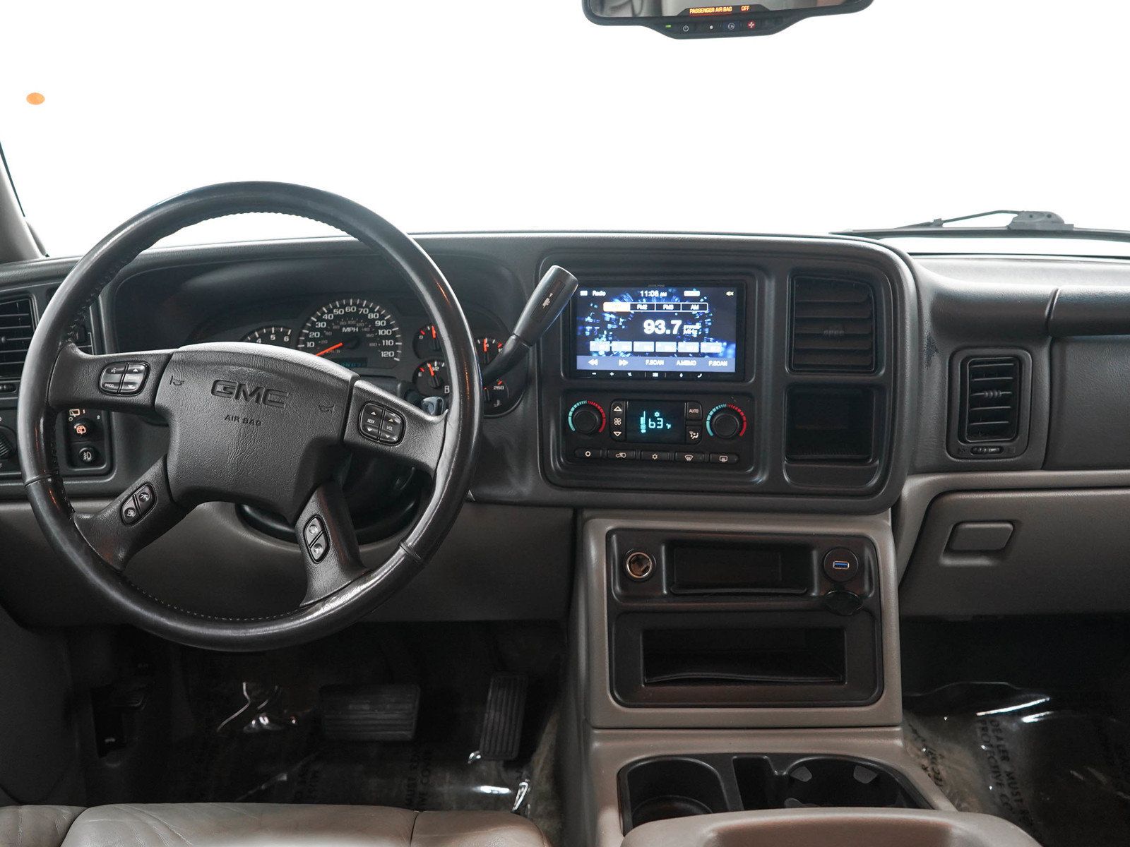 Used 2003 GMC Yukon XL 2500 SLT w/ 1SD Preferred Equipment Group AWD/4WD image 17