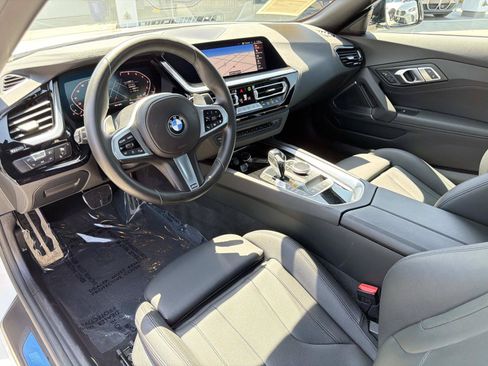 Used 2021 BMW Z4 sDrive30i w/ M Sport Package RWD image 10