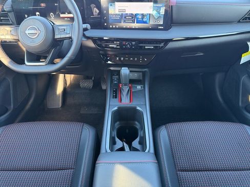 New 2026 Nissan Kicks SR w/ SR Premium Package AWD/4WD image 11