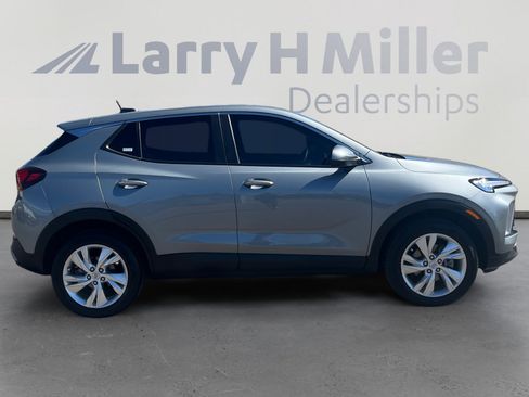 Used 2024 Buick Encore GX Preferred w/ Comfort Package AWD/4WD image 6