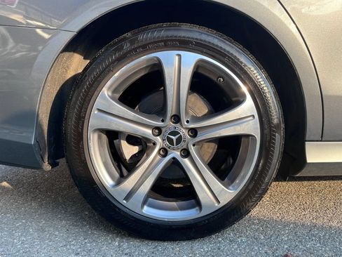 Used 2018 Mercedes-Benz E 300 image 30