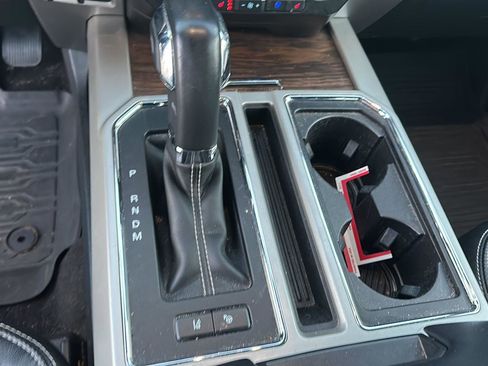 Used 2020 Ford F150 Lariat w/ Equipment Group 502A Luxury image 15