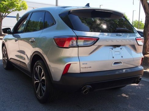 Certified 2022 Ford Escape SE w/ SE Sport Appearance Package image 5