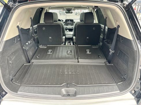 Used 2025 Nissan Pathfinder Platinum AWD/4WD image 31